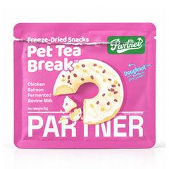 PARTNER Doughnut freeze-dried treats, individual sachet, front photograph